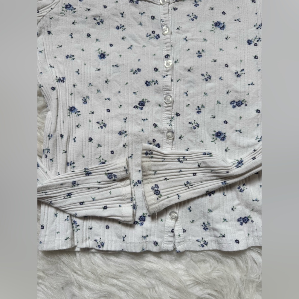 Floral Button-Down Sleepwear Top - Picture 4 of 7